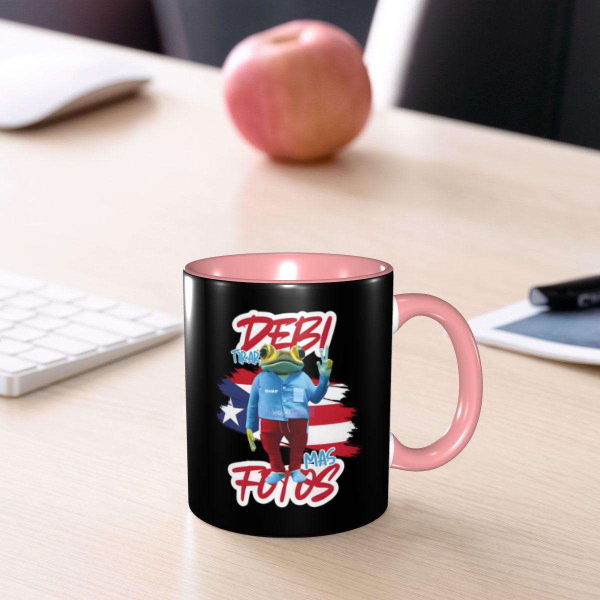 Coffee Tea Cup Foto - Bad Bunny DTMF Debi Tirar Mas